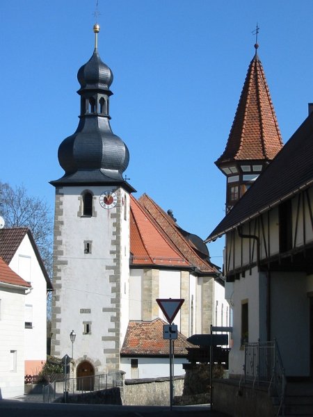 Neuhaus - Kirche.JPG - Neuhaus - Kirche